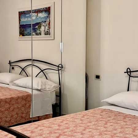 Holidaycasa Jhon - Charme Mediterraneo Sul Mare *